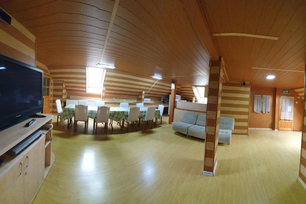 Casa Petruta Dambovicioara Hotel Podu Dimbovitei Ngoại thất bức ảnh