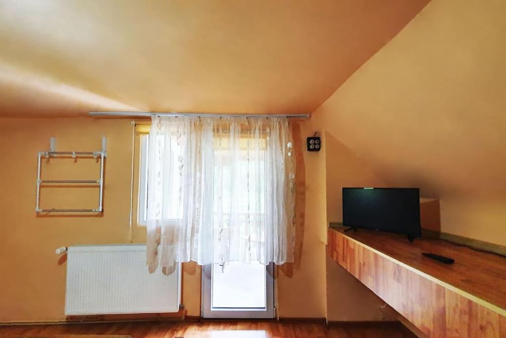 Casa Petruta Dambovicioara Hotel Podu Dimbovitei Ngoại thất bức ảnh