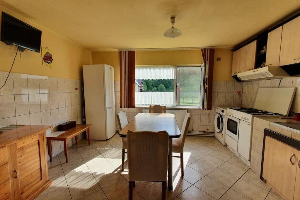 Casa Petruta Dambovicioara Hotel Podu Dimbovitei Ngoại thất bức ảnh