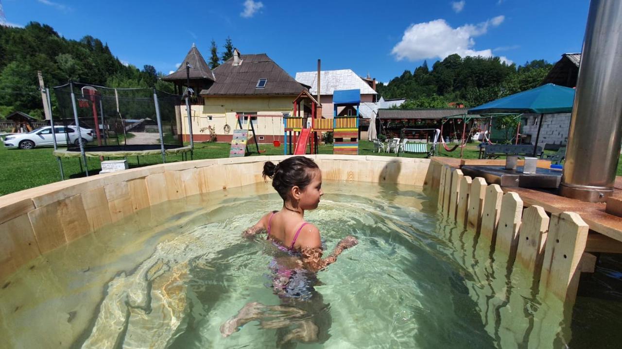 Casa Petruta Dambovicioara Hotel Podu Dimbovitei Ngoại thất bức ảnh