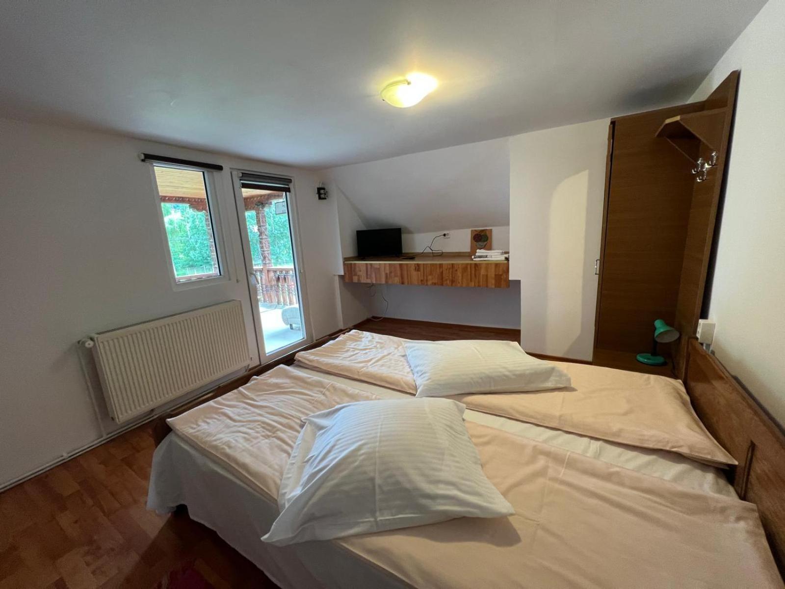 Casa Petruta Dambovicioara Hotel Podu Dimbovitei Ngoại thất bức ảnh